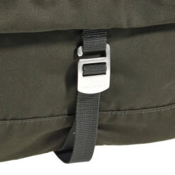 FJÄLLRÄVEN Fjällräven GREENLAND SHOULDER BAG Laptoptasche DEEP FOREST -FRILU Outdoor Geschaft 304064004 c greenland shoulder fjaellraeven 1